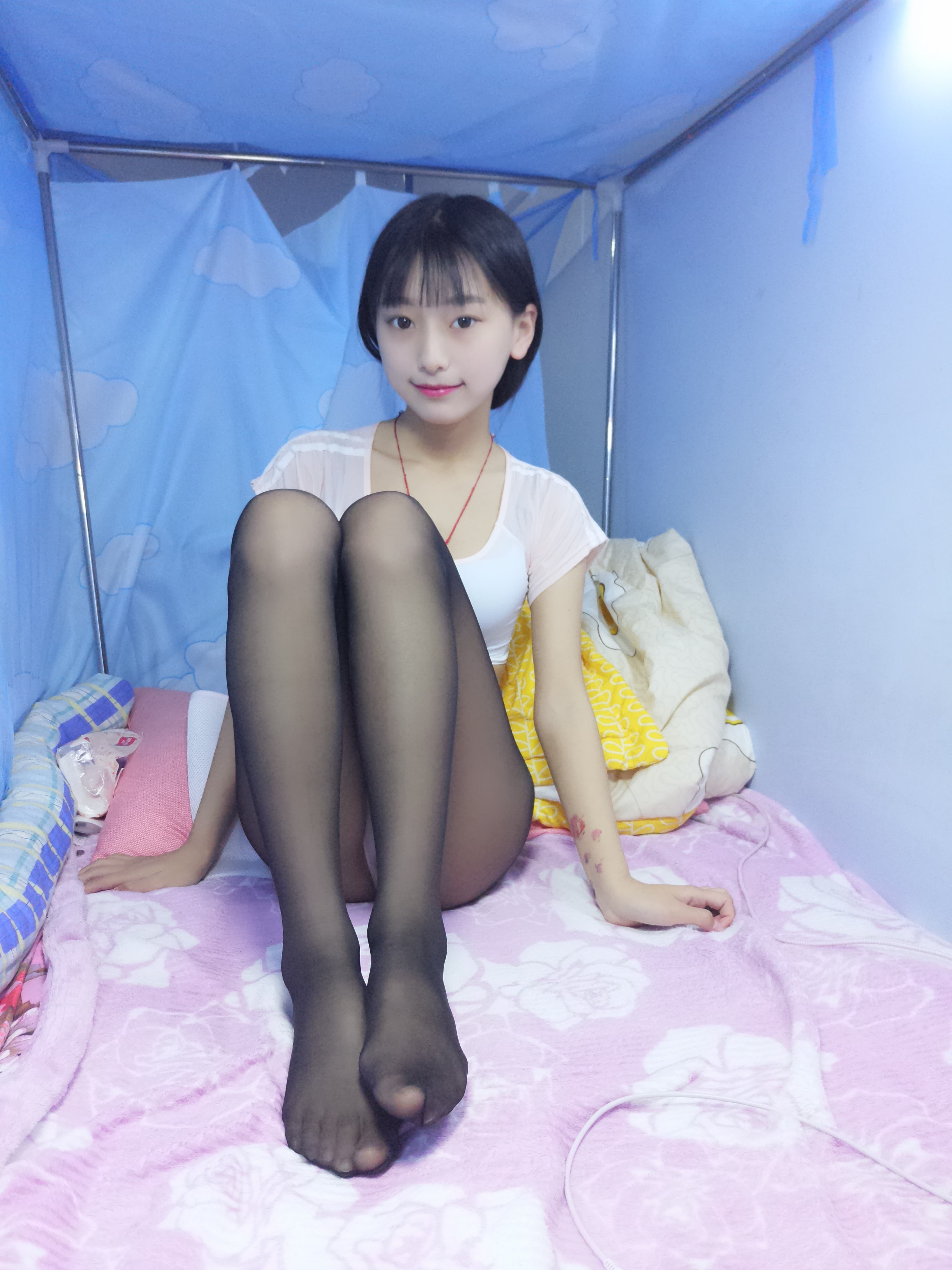 My Private Bed Photos: Black Stockings Sexy Private Bed Photos 2