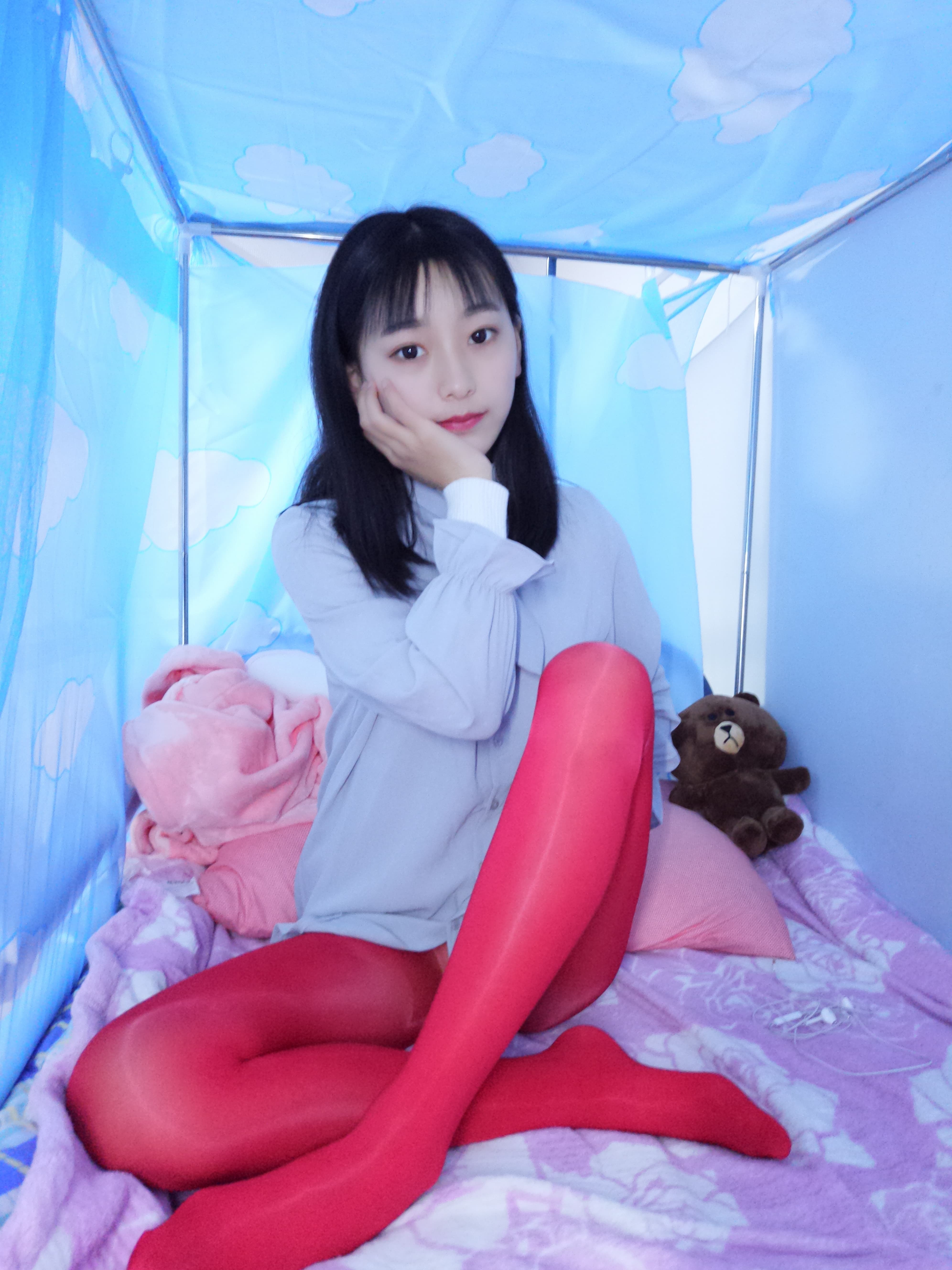My Private Bed Photos: Red Sexy Shiny Stockings