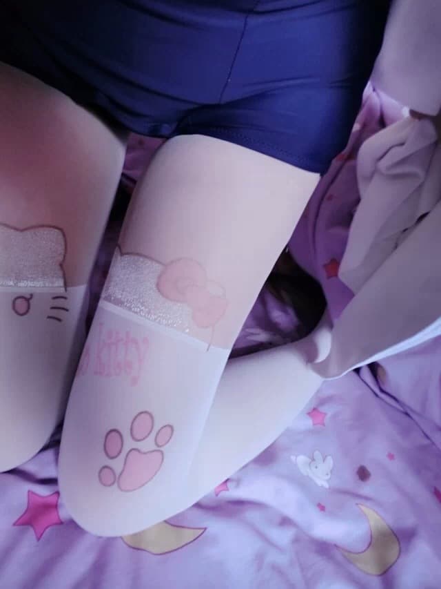 Arch and heel in soft light