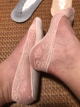 New lace boat socks.