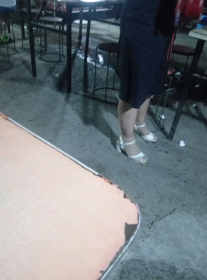 Street photography, short silk sandals