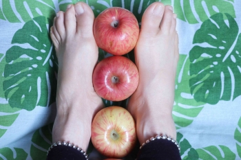Barefoot beauty foot Apple shooting