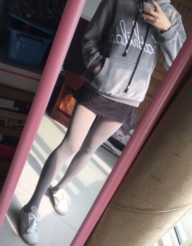 Show My Feet Every Day
