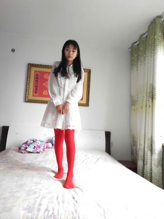 Home White Dress with Red Tights Bed Photos Set 1