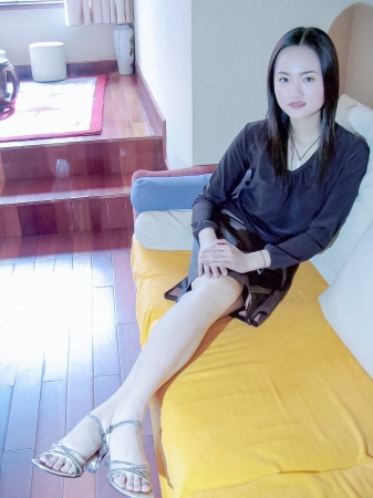 Jingyao Alone in Her Room ~ Sandals