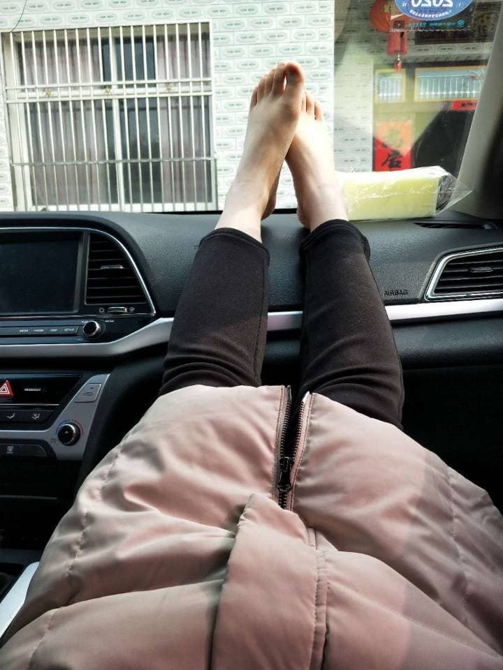 college toes in soft nylons