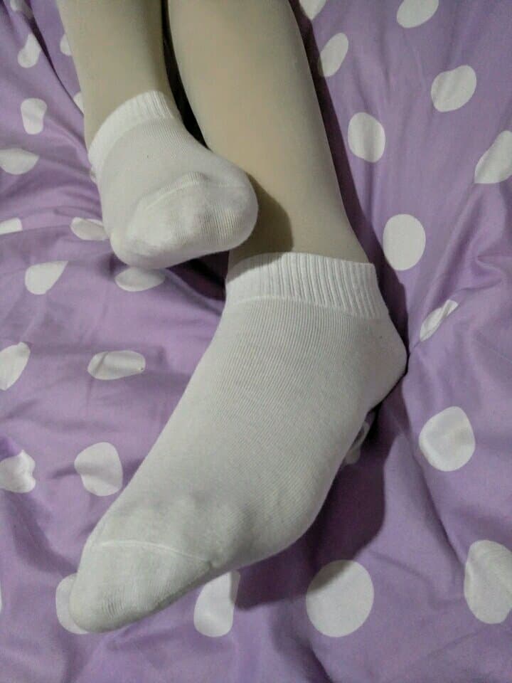 toes framed by sheer stockings