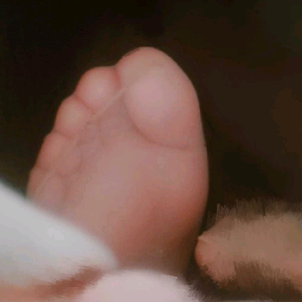 mischievous foot pose