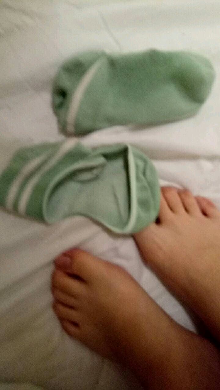 Sole in sheer stocking