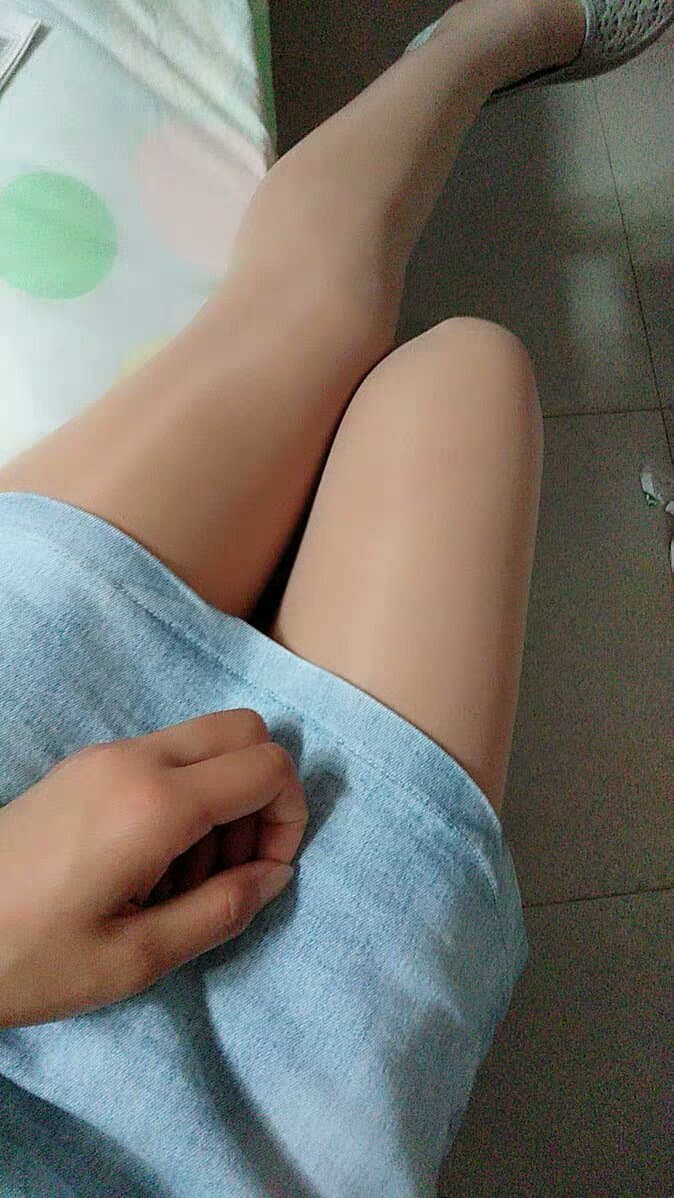 Silky nylon on bare feet