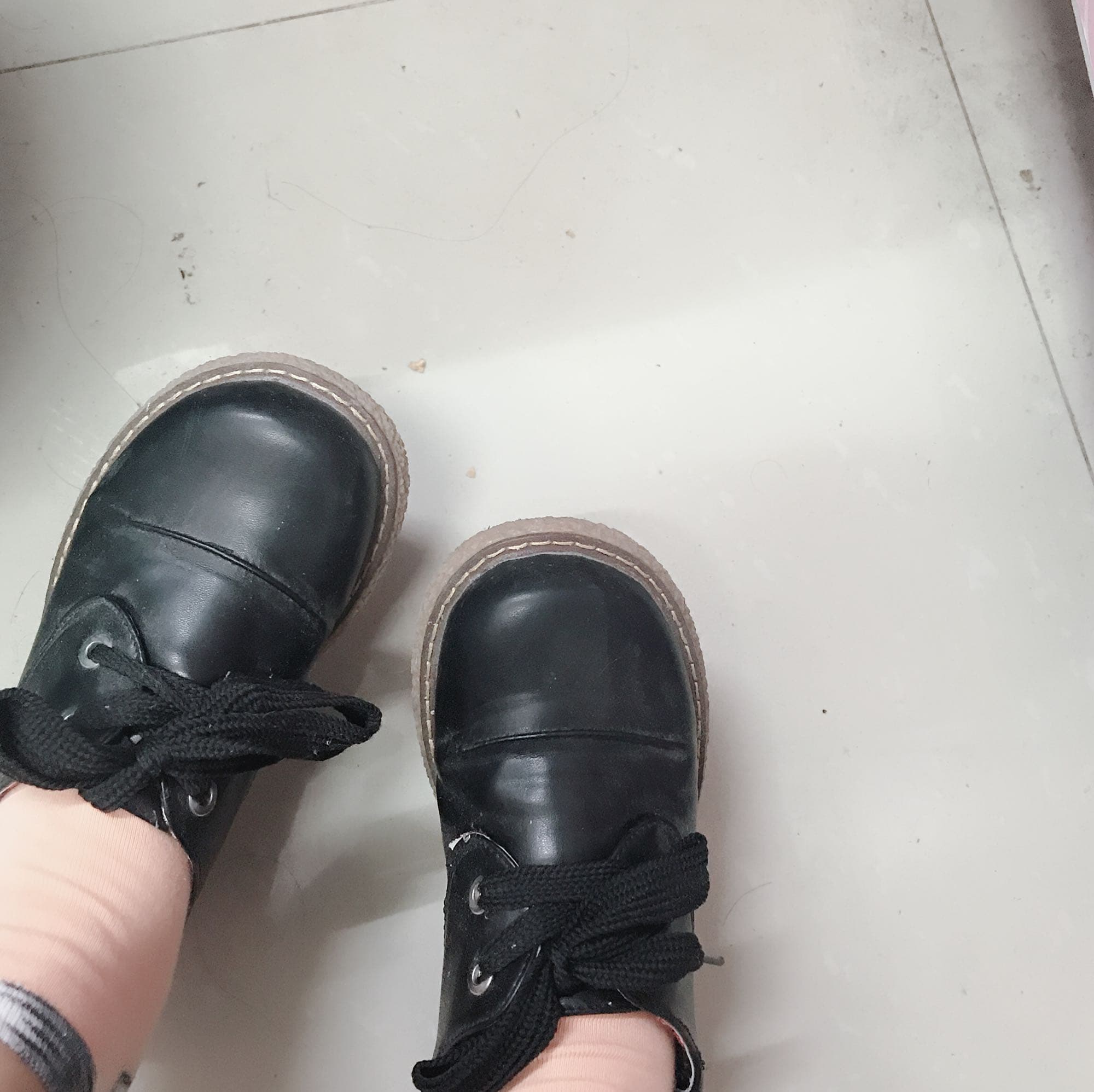 fresh foot portrait in sheer stockings