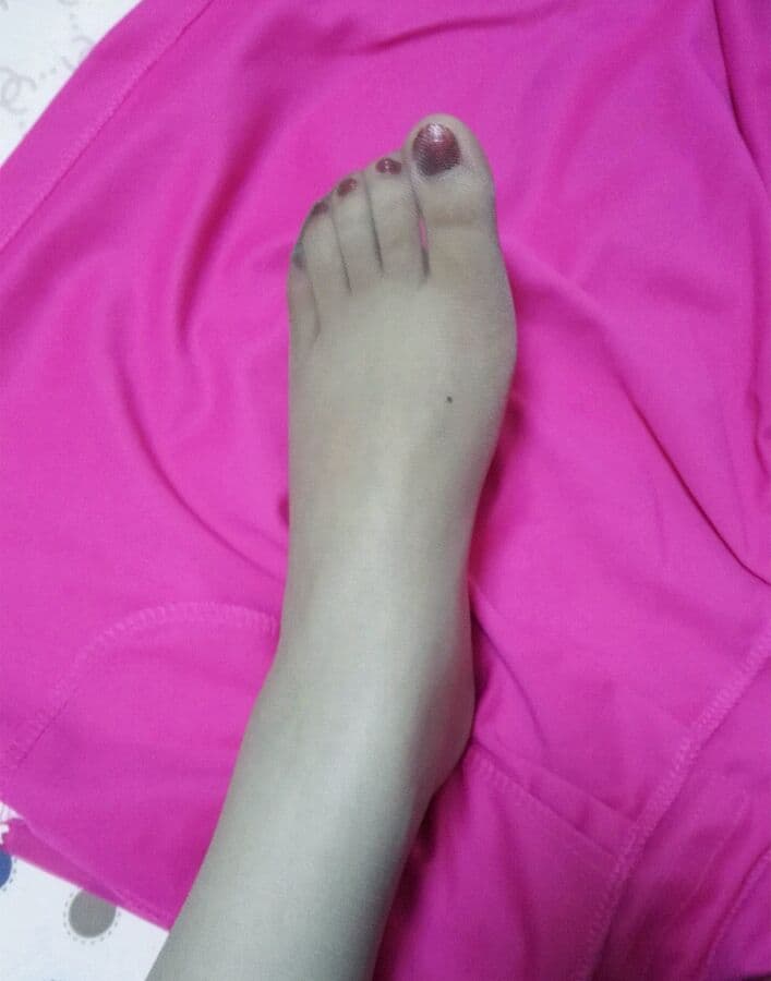 server legs in sheer stockings