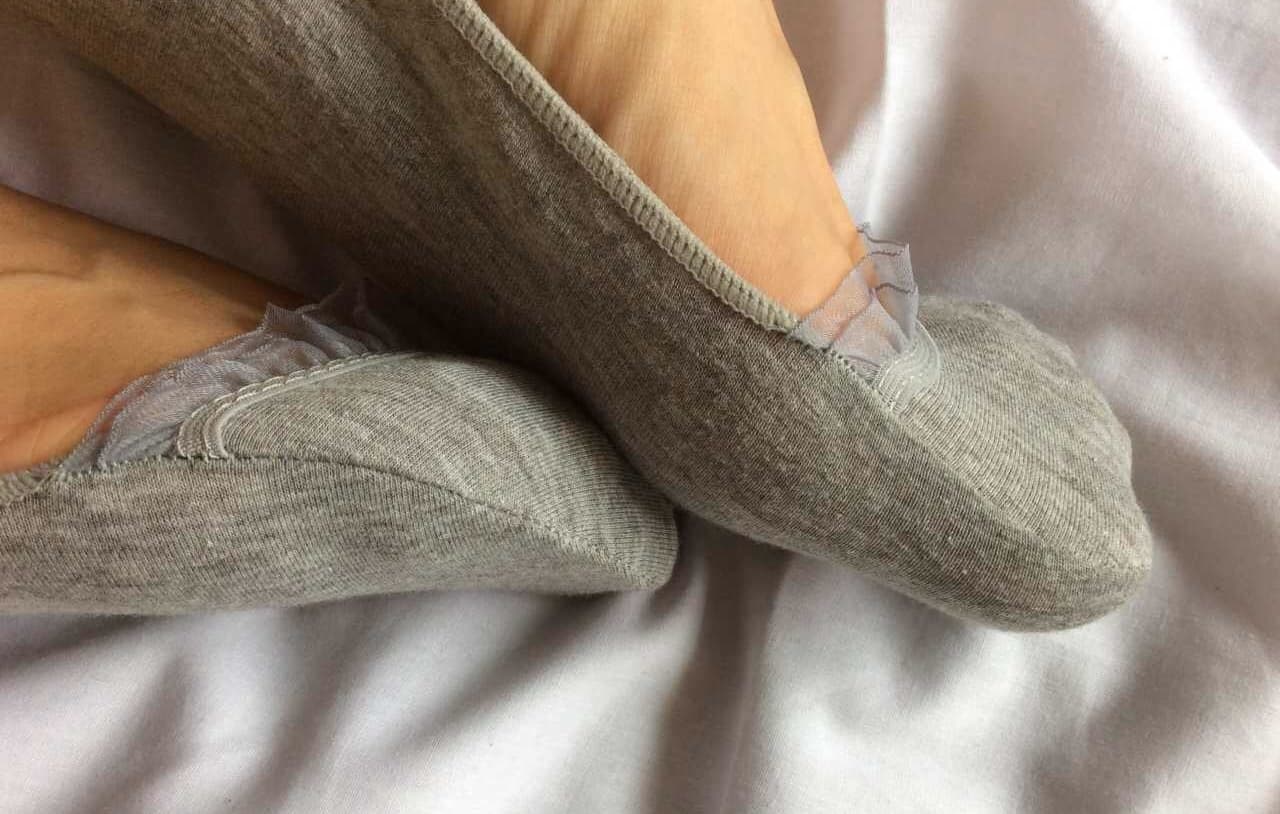 Lace-Edged Boat Socks